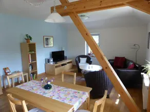 Holiday apartment with barbecue, terrace & garden - Image 4