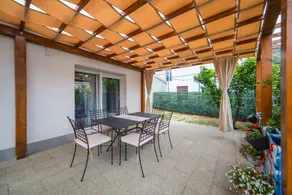 Holiday Home Peaceful Oasis with Pool - Image 4
