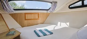 Family-oriented wonderful boat with terrace | Pets allowed - Image 4
