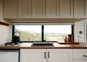 Mountain Tiny House with Spectacular Landscape Views in New South Wales - Image 3