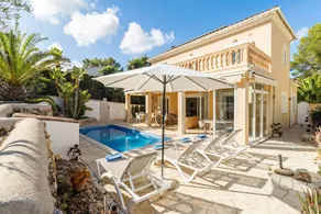 Voll ausgestattete Villa mit Garten, privatem Pool und Terrasse - Image 3