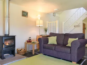 Cottage with barbecue & garden - Image 3