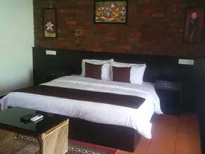 Dedicated room with barbecue, garden & pool | Nature view - Image 2