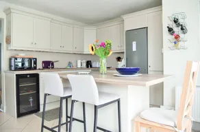 House with garden - Image 3