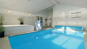 Lovely house with terrace, barbecue & pool | Pets allowed - Image 3
