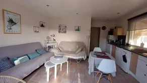Ferienunterkunft mit Garten, Pool und Terrasse - Image 4