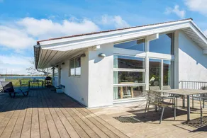 House with sauna, pool & jacuzzi | Water view - Image 3