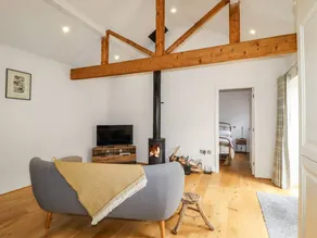 Cottage with garden - Image 5