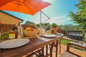 Fully equipped house with garden, terrace & hot tub | Perfect for remote work | Pets allowed - Image 5