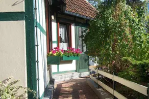 Ferienhaus mit Grill, Pool und Terrasse - Image 4