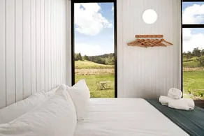 Peaceful Tiny House Retreat with Breathtaking Countryside Views in Queensland - Image 5