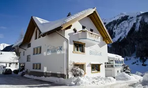 Children-friendly flat | Suitable for remote work - Image 2