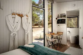 Vineyard Tiny Glamping in Victoria near Kara Kara National Park - Image 5