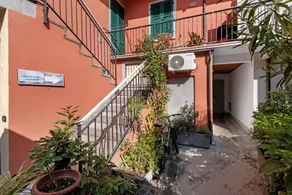 Maison avec terrasse et jardin | Vue lac - Image 3