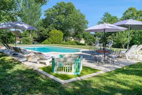 Familienfreundliches charmantes Ferienhaus mit privatem Pool, Grill und Terrasse | Bergblick | Perfekt für die Arbeit von Zuhause | Haustierfreundlich - Image 3