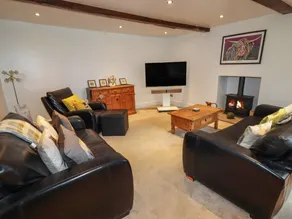 Family-oriented cottage with garden | Dogs allowed - Image 4