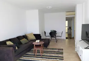 Agréable appartement de vacances adapté aux familles avec internet haut débit, terrasse et piscine | Vue mer | Plage à proximité - Image 4
