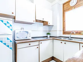 Flat with terrace, pool & garden - Image 5