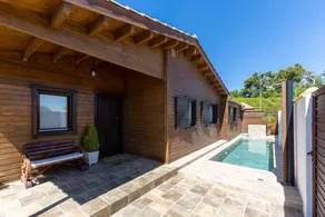 Maison avec jardin, piscine et barbecue | Vue jardin - Image 4