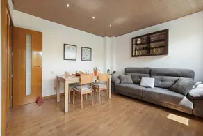 Holiday home with terrace - Image 3