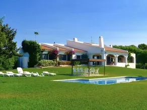 Fully equipped villa with BBQ, private pool & garden | Beach nearby | Pets allowed - Image 2