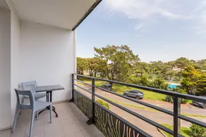 Flat with garden & pool | Lake view - Image 2