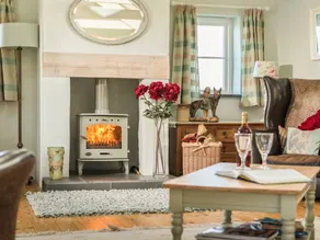 Cottage with garden & barbeque - Image 3