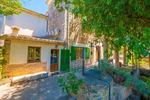 Chalet with BBQ, garden & terrace - Image 4