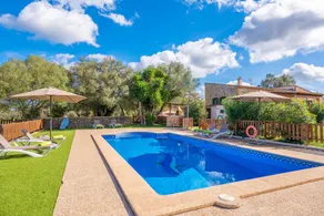 Children-friendly wonderful villa with barbeque, terrace & private pool - Image 2