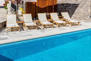 Fully equipped wonderful flat with pool | Water view | Next to the beach - Image 4