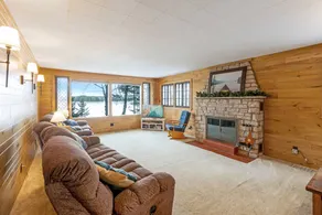 Sunrise Shores Fun lakehome on Chain, dock, water toys, firepit, doggies ok - Image 4