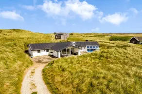 Child-friendly big house with hot tub, barbecue & terrace | Next to the beach | Dogs allowed - Image 4