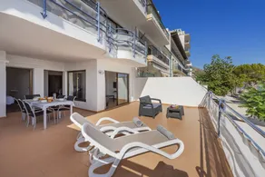 Fully equipped holiday apartment with terrace | Next to the beach - Image 4