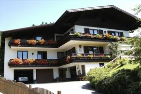 Holiday home with terrace, barbeque & garden - Image 2