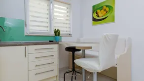 Apartamento vacacional con barbacoa y terraza | Vistas al mar | Al lado de la playa - Image 2