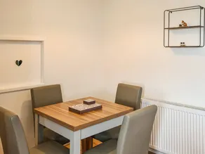 Cottage with barbecue & garden | River view - Image 4