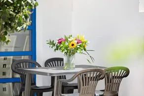 Bungalow avec piscine, terrasse et internet haut débit | Vue jardin - Image 5