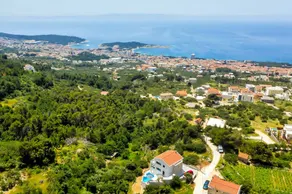 Merveilleuse villa conviviale et familiale avec piscine, barbecue et terrasse | Vue montagne | Avec animaux admis - Image 4