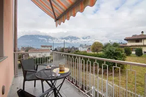 Spacieux appartement de vacances convivial et familial avec terrasse, jacuzzi et barbecue | Vue ville | Idéal pour le télétravail | Avec animaux bienvenus - Image 2