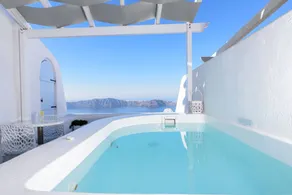 Lyris Suite, Wonderful Sea Views, Heated Outdoor Jacuzzi, Imerovigli - Image 3