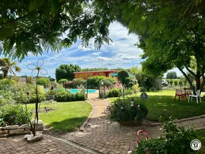 Cottage with garden, pool & barbeque - Image 3