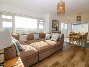 Cottage with garden | Beach view - Image 5
