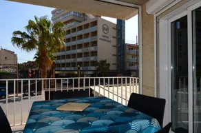 Apartment with pool & terrace - Image 4