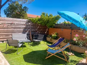 Flat with terrace & garden | Garden view | Close to the beach - Image 2