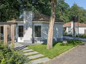 Family-friendly nice bungalow with terrace & heated pool | Pets allowed - Image 5