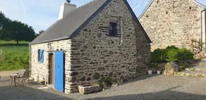 Gîte Chèvrefeuille - Pen Ar Voas: Private Terrace, Shared Garden & Wi-Fi - Image 2