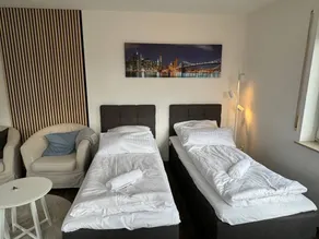 Holiday Apartment 'Hübsche Wohnung" with Balcony & Wi-Fi - Image 4