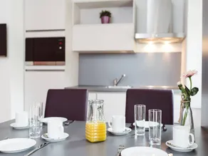 Flat with hot tub, garden & terrace - Image 3