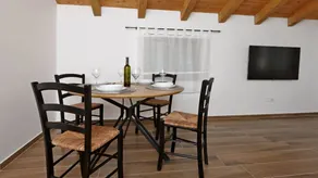 Holiday apartment with BBQ & terrace - Image 5
