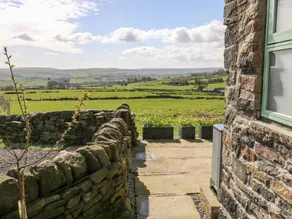 Cottage with garden - Image 2